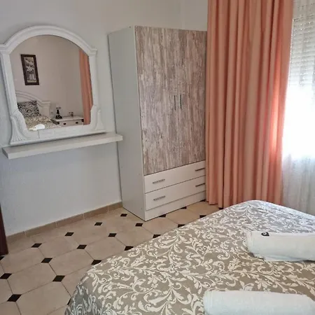 Wish Dolores Leon De Triana Апартаменты *